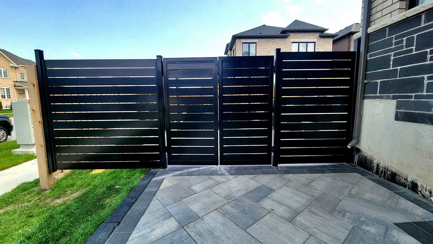 1-Aluminum Horizontal Gates Installed in Hardin