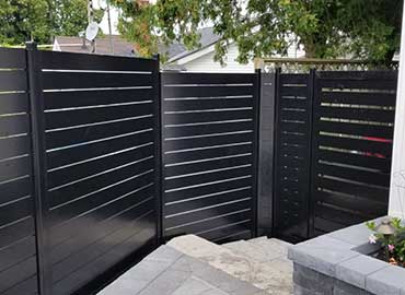 Horizontal-Aluminum--Fence-Instaled-in-Kansas-City