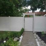 Horizontal Vinyl Fence Installed in Jacksonville