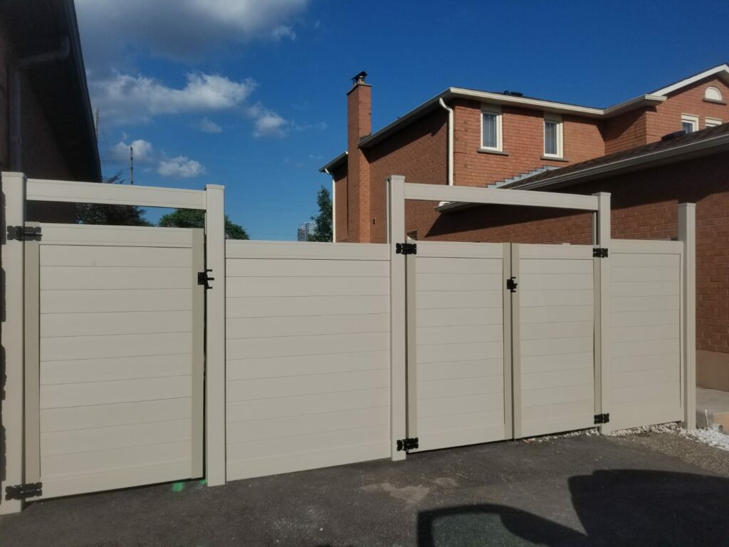 horizontal vinyl fence usa